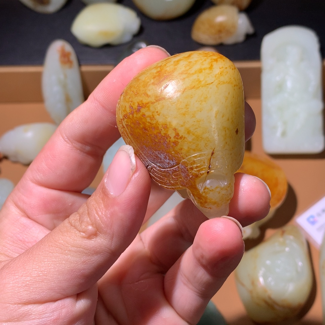 和田玉（糖玉）未镶嵌挂件