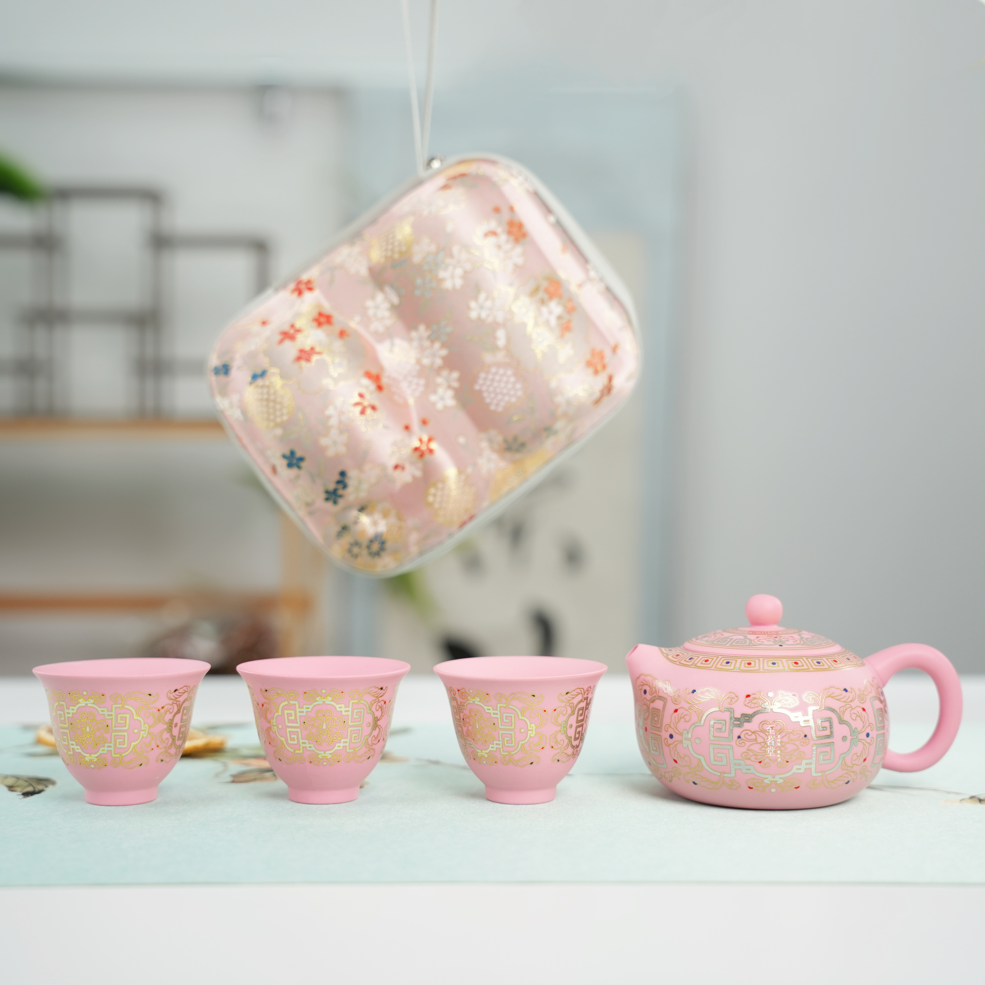 粉泥紫砂凤鸣西施壶一壶三杯 LC