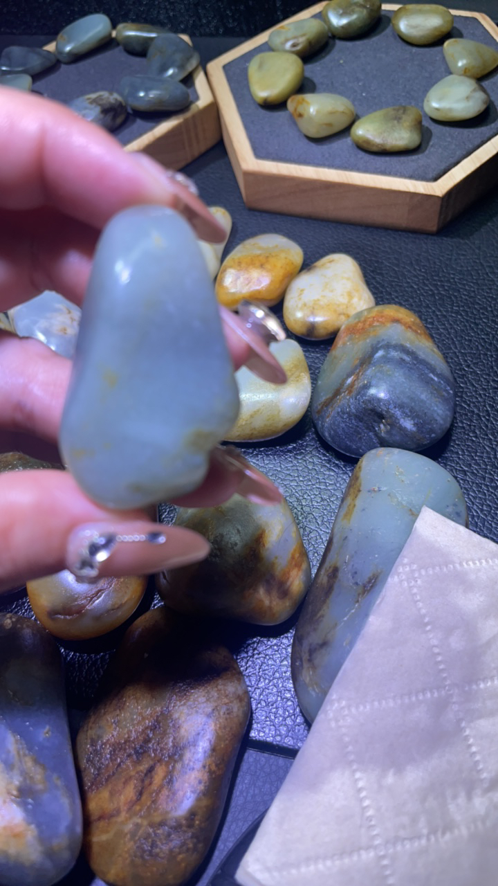 天然和田玉玉石吊坠