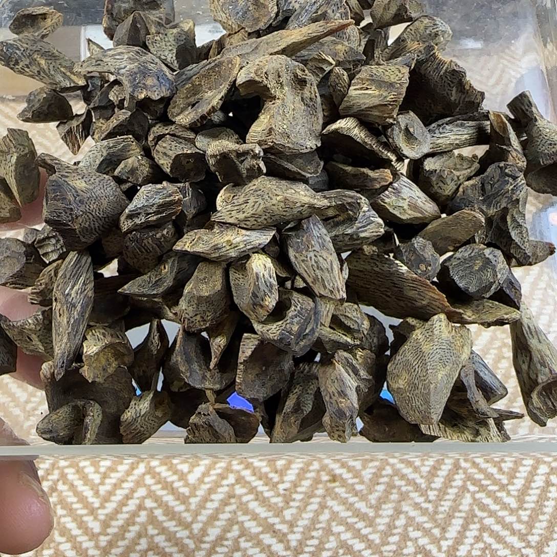 沉香碎屑沉香棋楠沉水树丁64克