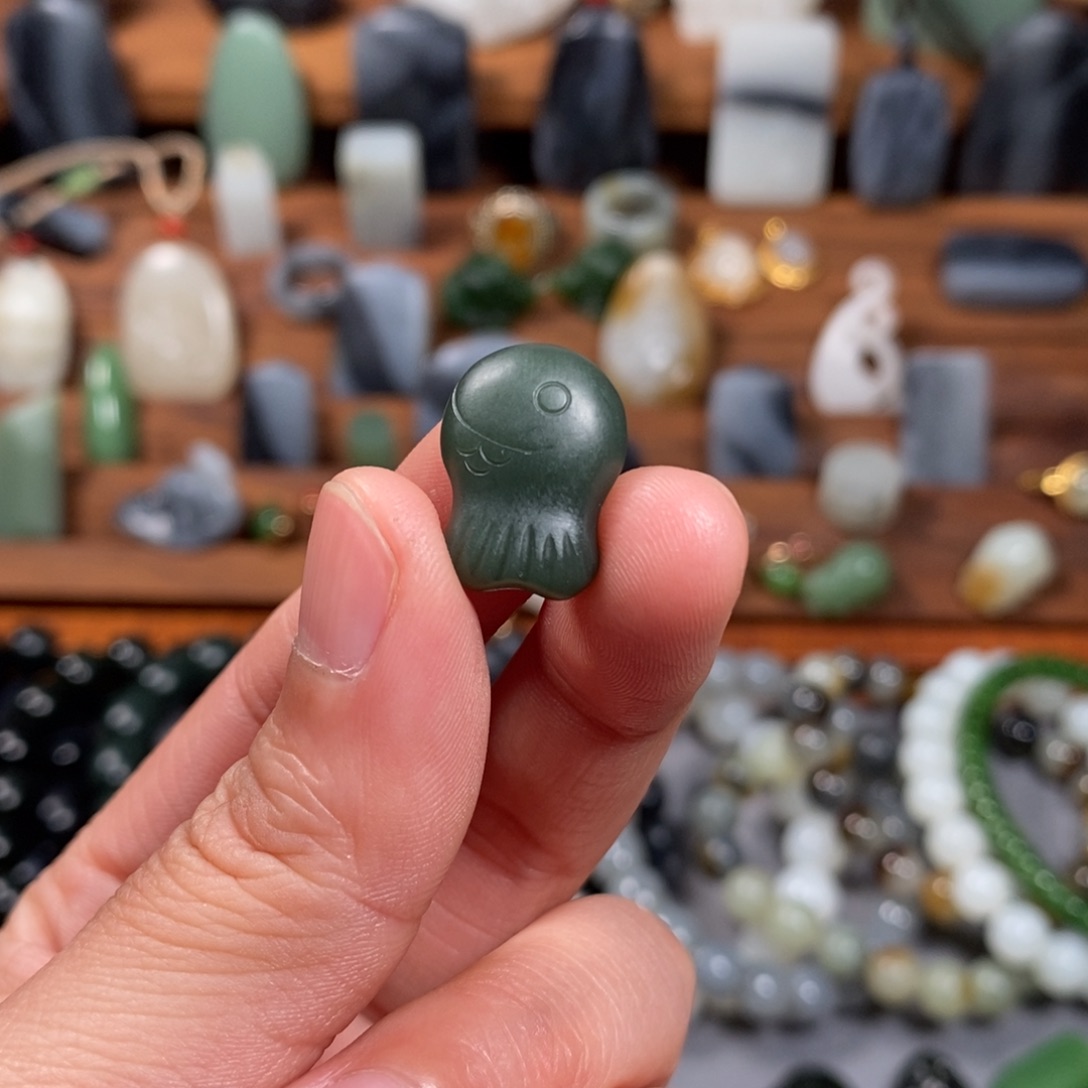 和田玉小鱼未镶嵌