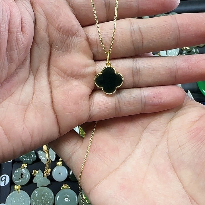 和田玉吊坠(不含链)银S925镶嵌黑色四叶草带链子