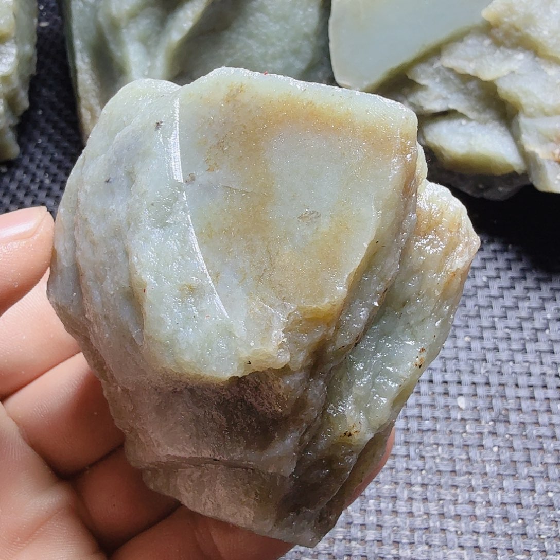 和田玉（糖玉）未镶嵌珠宝半成品