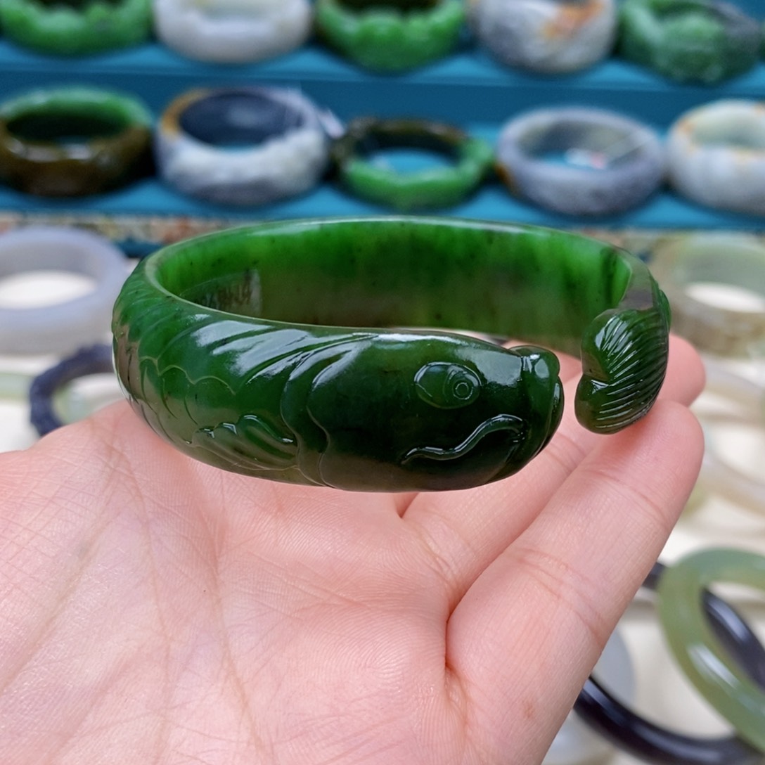 和田玉手镯61未镶嵌