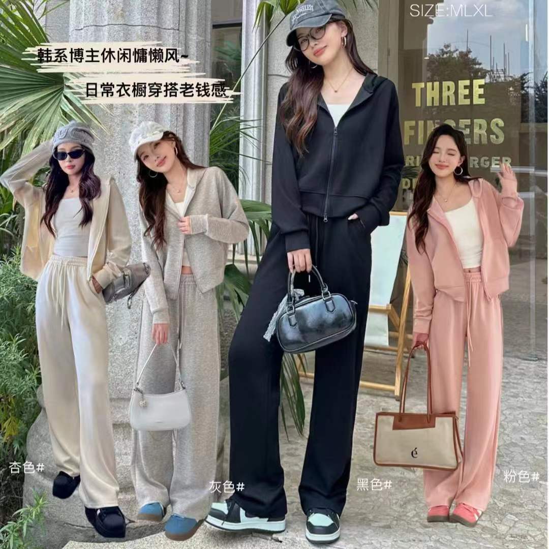早秋新款时尚套装杏色运动风休闲网红休闲风女装秋冬慵懒舒适2681