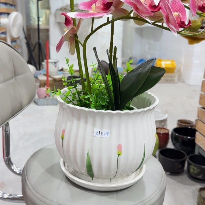 凑9块包邮，有孔，陶瓷花盆