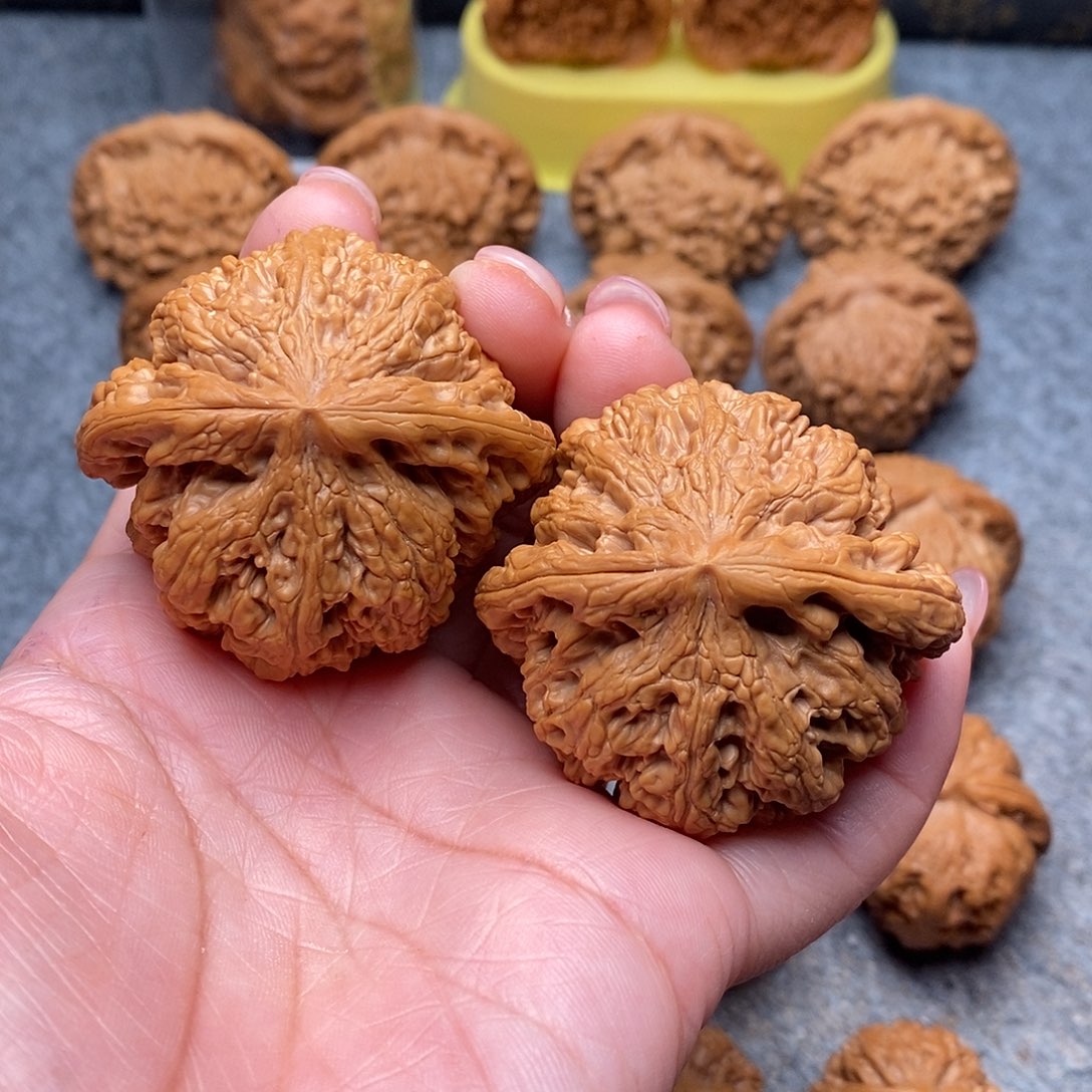 文玩核桃把件精品大粗筋49