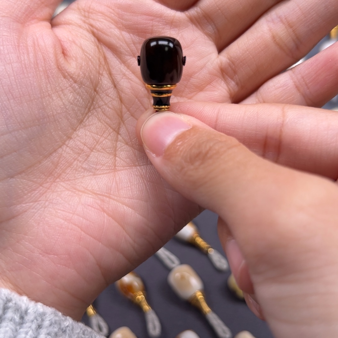 琥珀未镶嵌裸石11mm