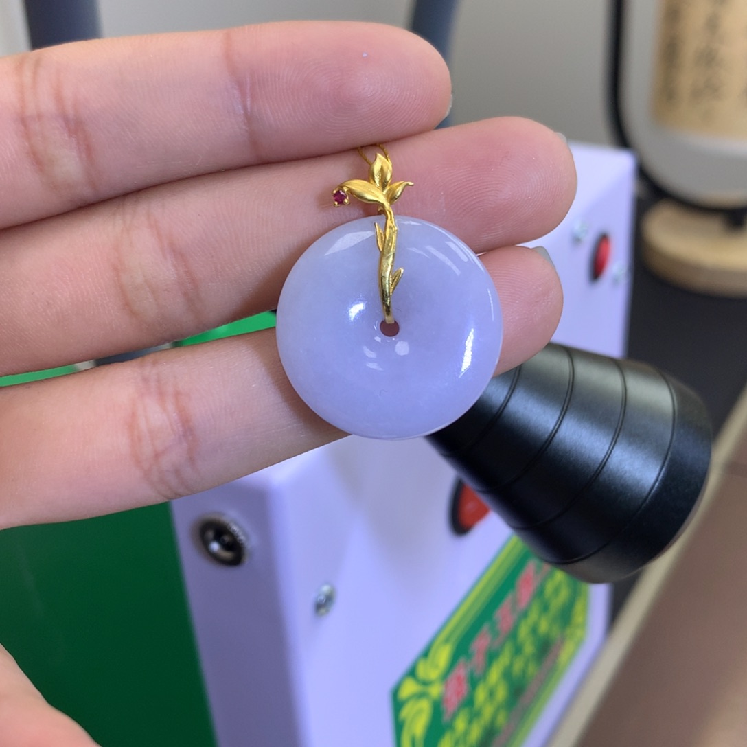 翡翠颈饰18K金镶嵌永****?翡翠