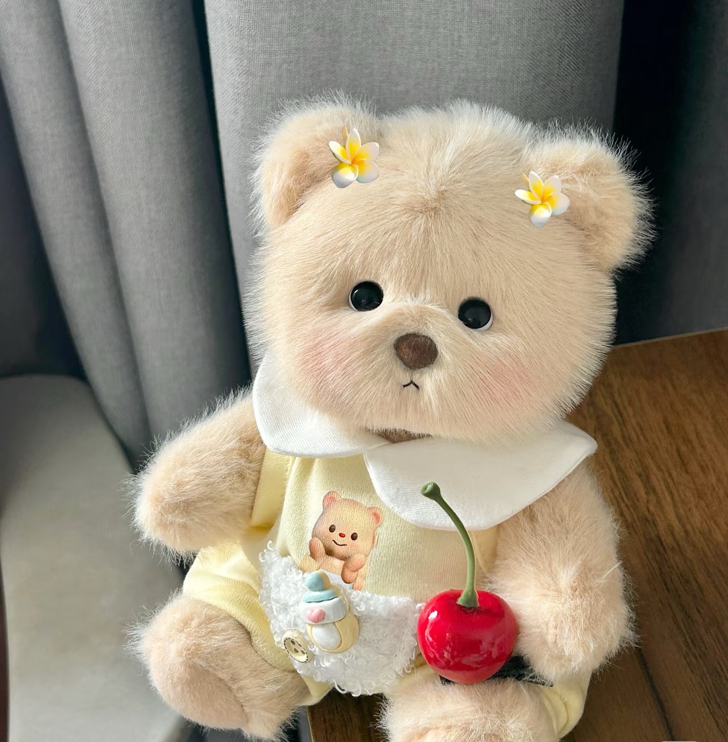 大白兔的美妆护肤水精华霜