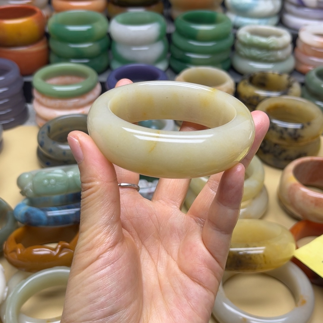 石英质玉手镯未镶嵌不退