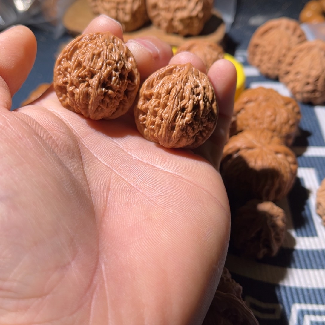 文玩核桃吊坠满*星31山地虎头