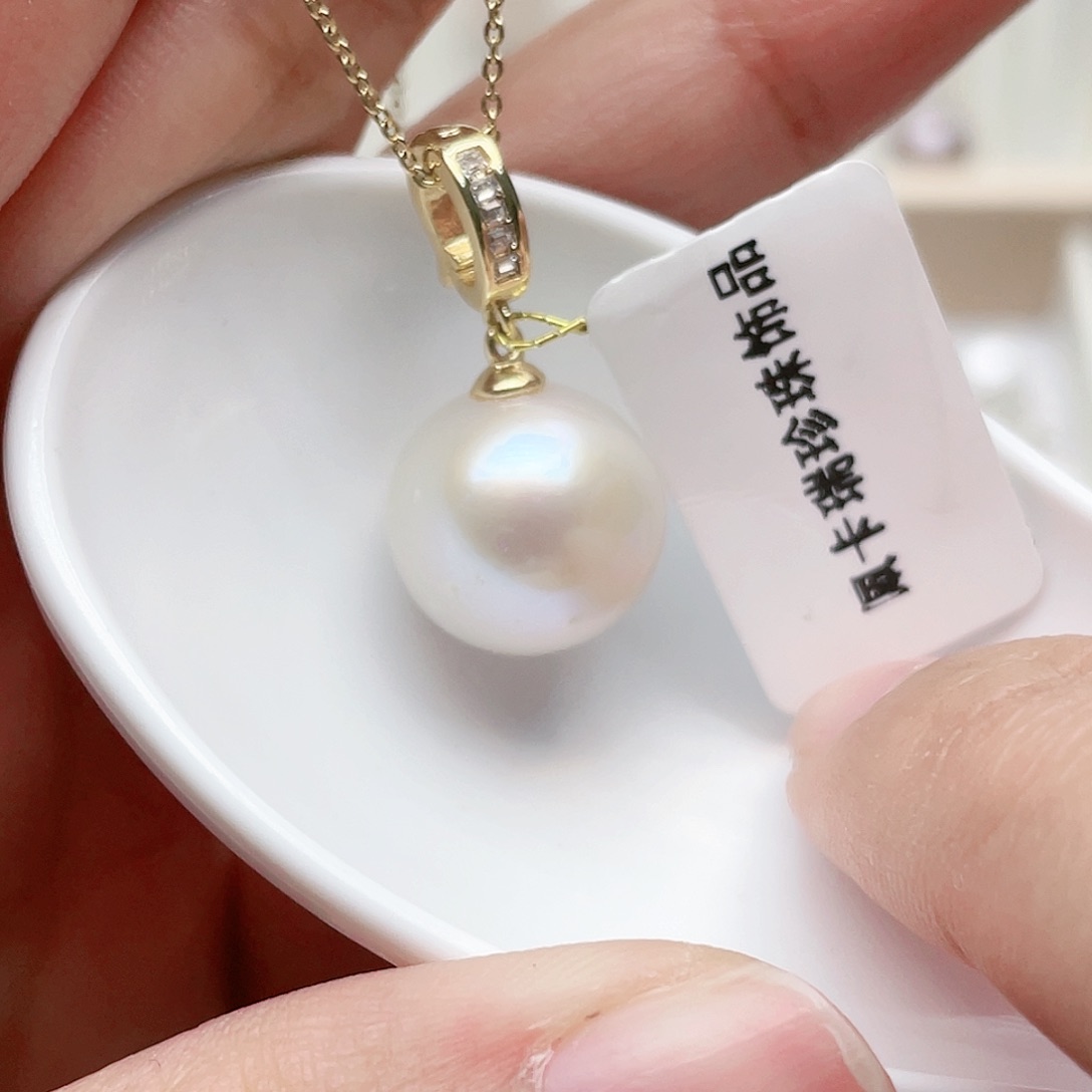 淡水珍珠颈饰18K金镶嵌