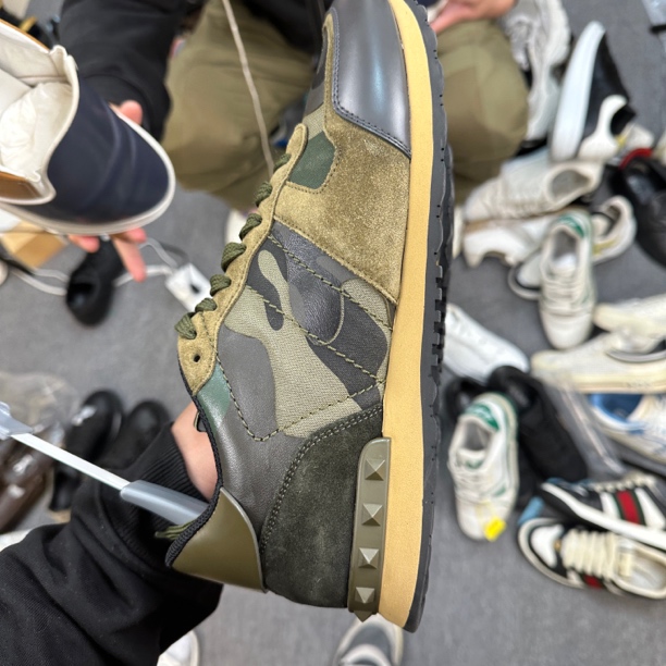 95新 Valentino/华伦天奴 板鞋/阳/43码/ 迷彩休闲鞋 鞋面磨损