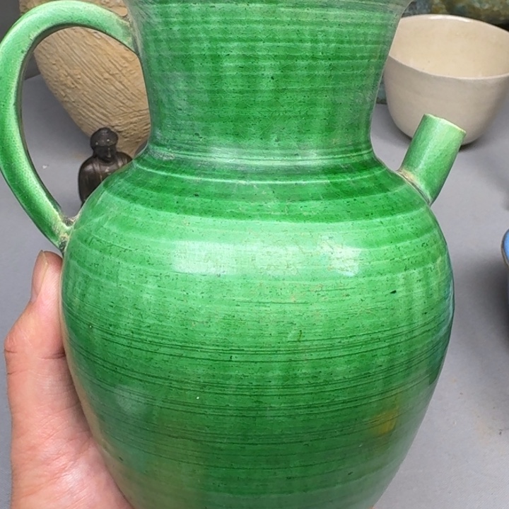 杨***巷摆件陶瓷。              