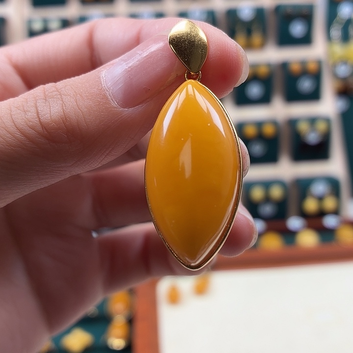 琥珀银S925镶嵌耳饰