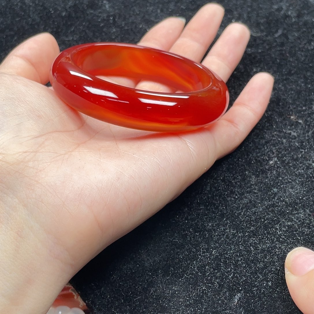 玛瑙/玉髓手镯未镶嵌