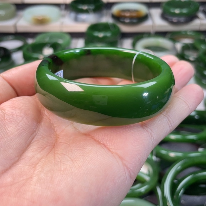 和田玉（碧玉）手镯未镶嵌