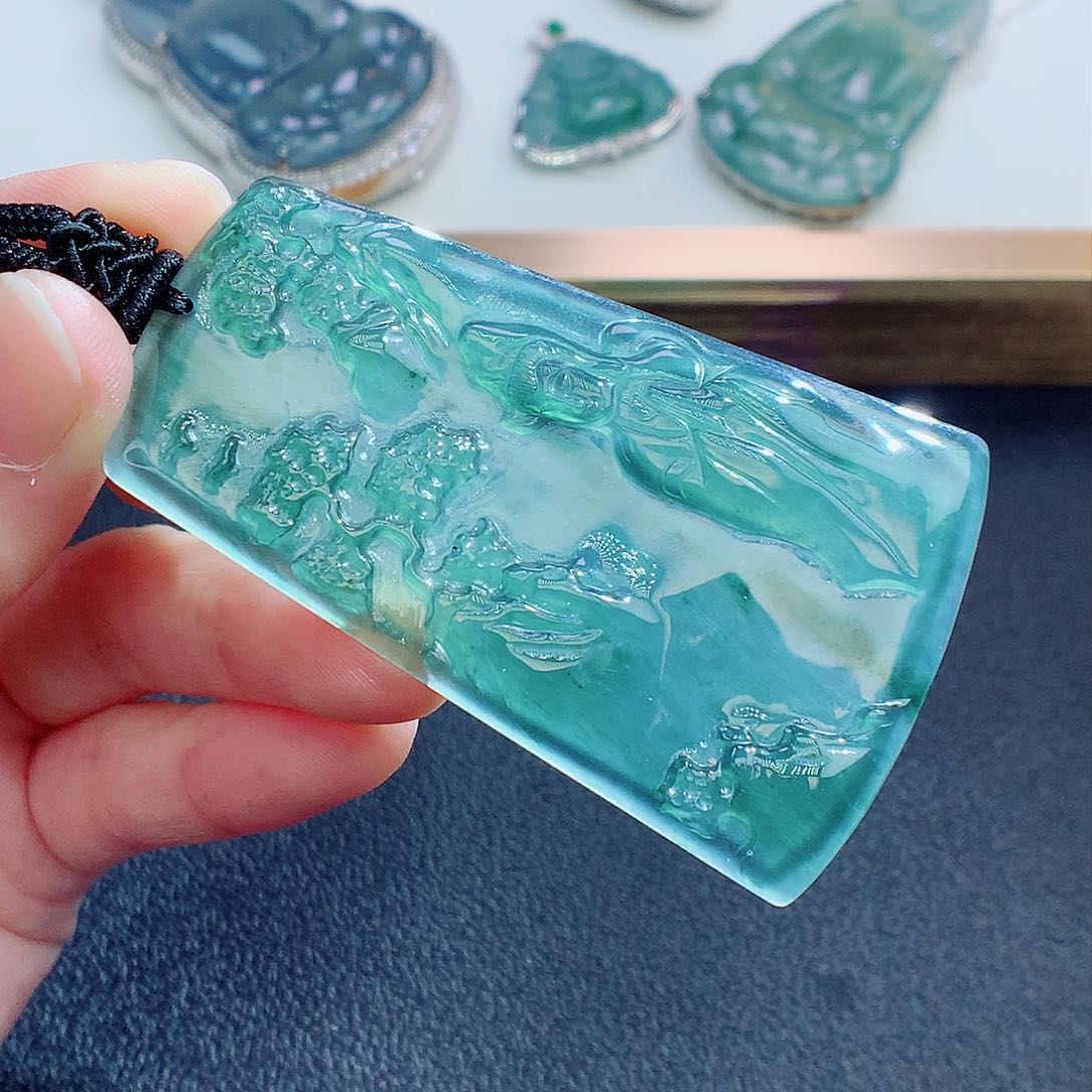 翡翠颈饰未镶嵌翡翠