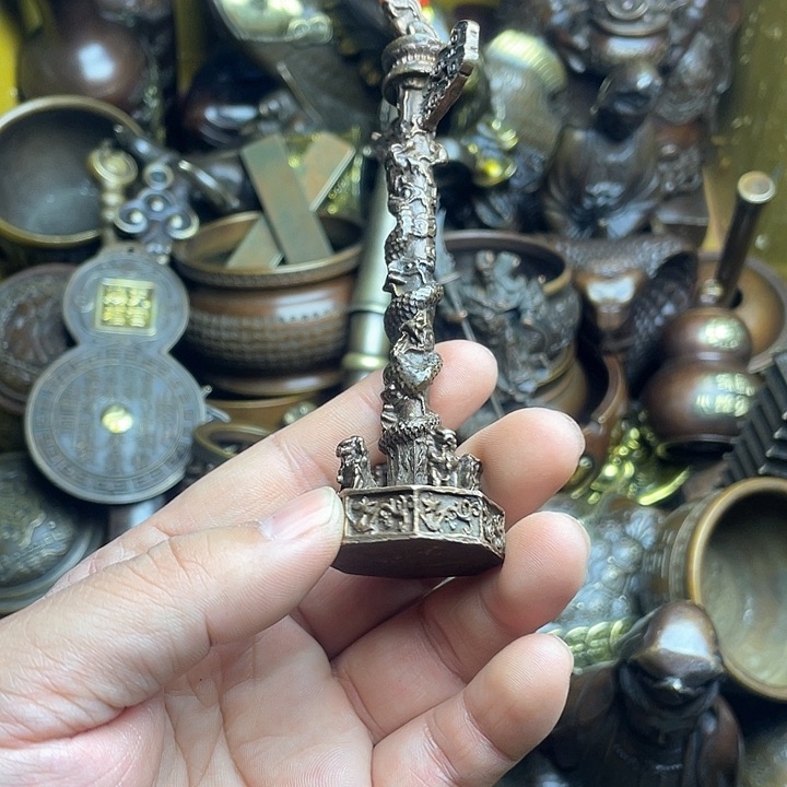 诚信经营铜器摆件