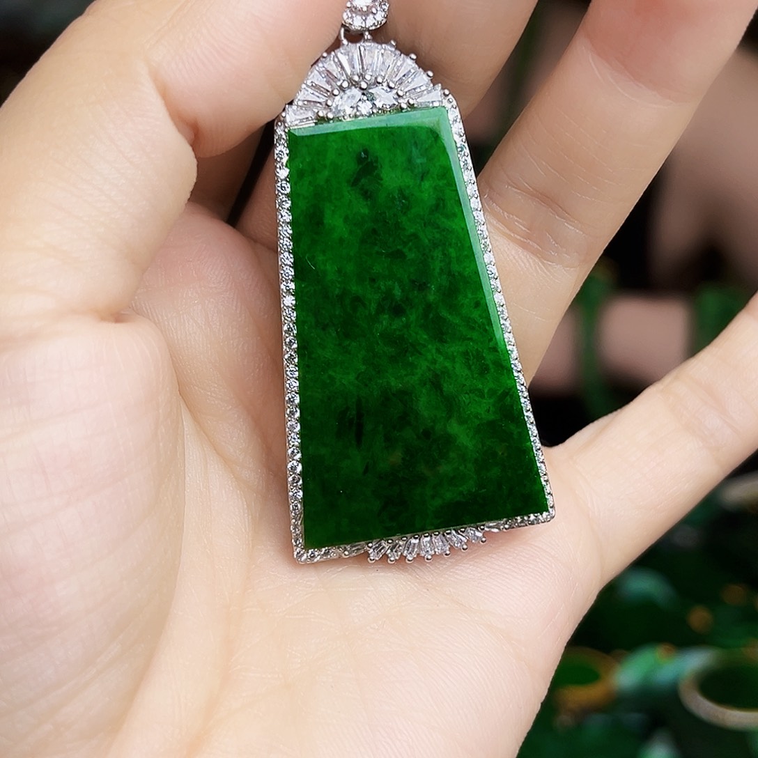 翡翠银S925镶嵌颈饰多样性