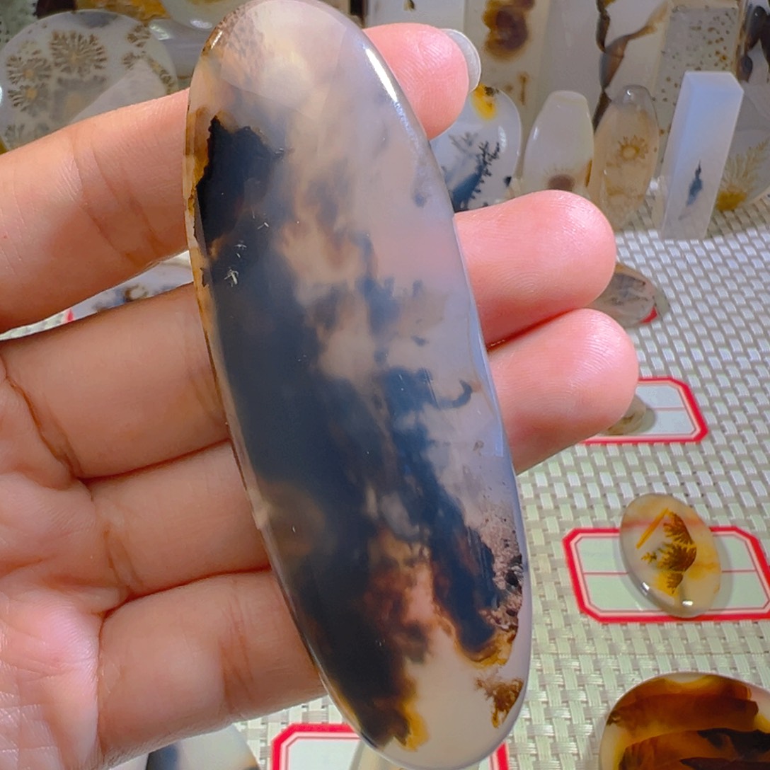 玛瑙/玉髓颈饰未镶嵌