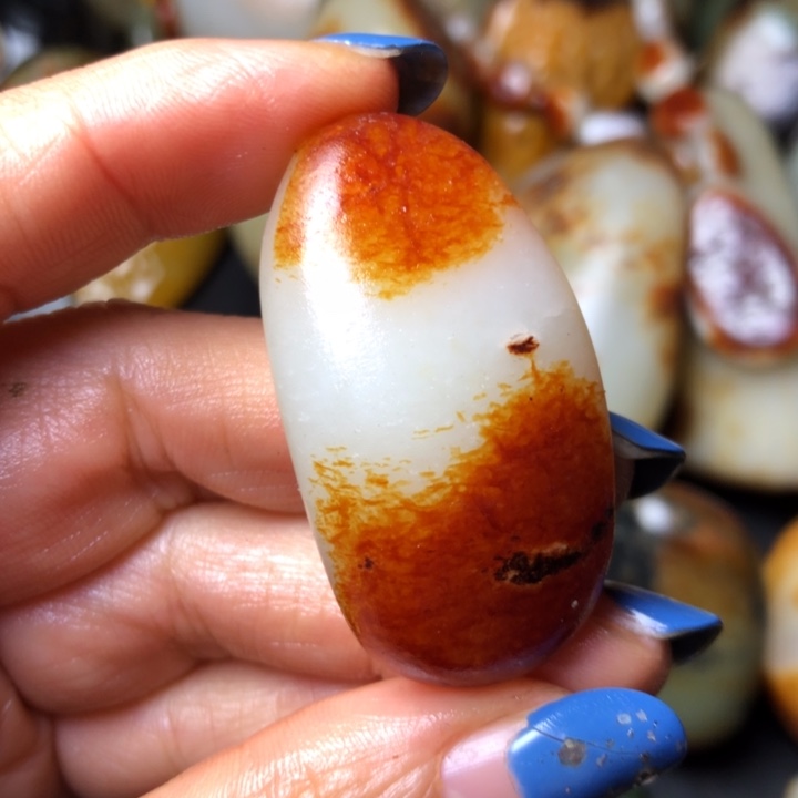 和田玉未镶嵌珠宝奇石