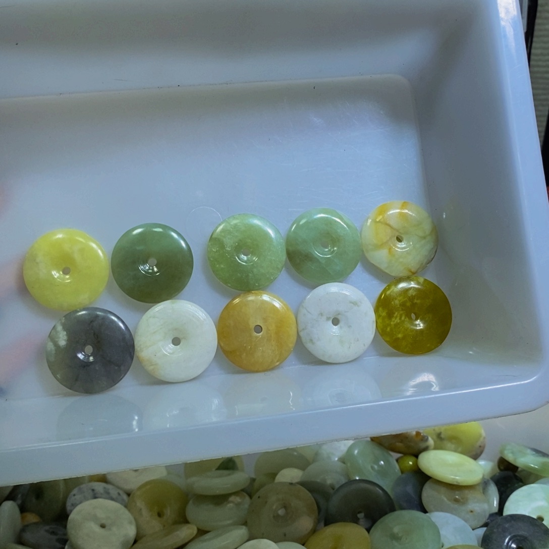 蛇纹石玉未镶嵌颈饰485