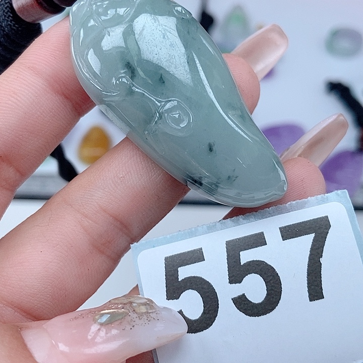 翡翠颈饰未镶嵌吊坠