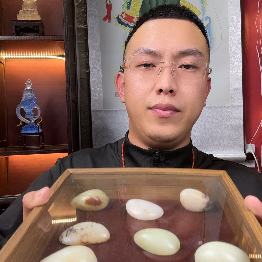 无***楼和田玉未镶嵌颈饰