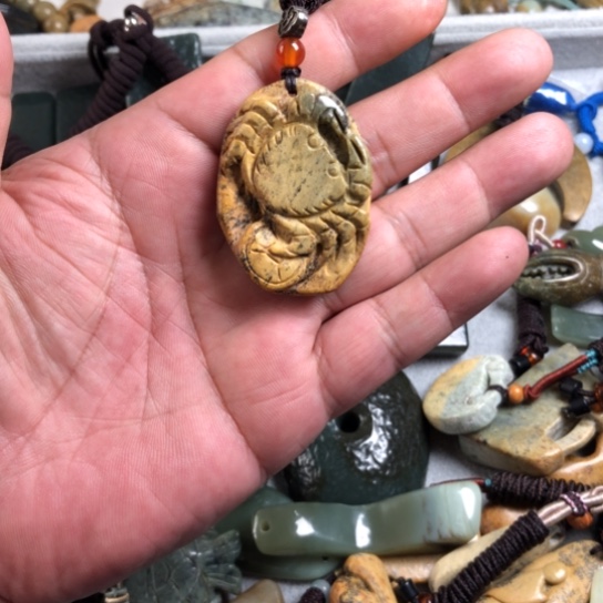 岫岩河磨玉（透闪石质玉）未镶嵌颈饰