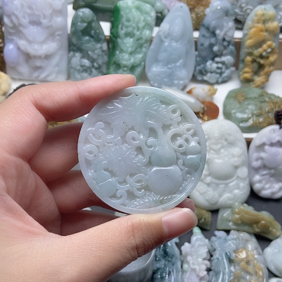 翡翠未镶嵌颈饰翡翠