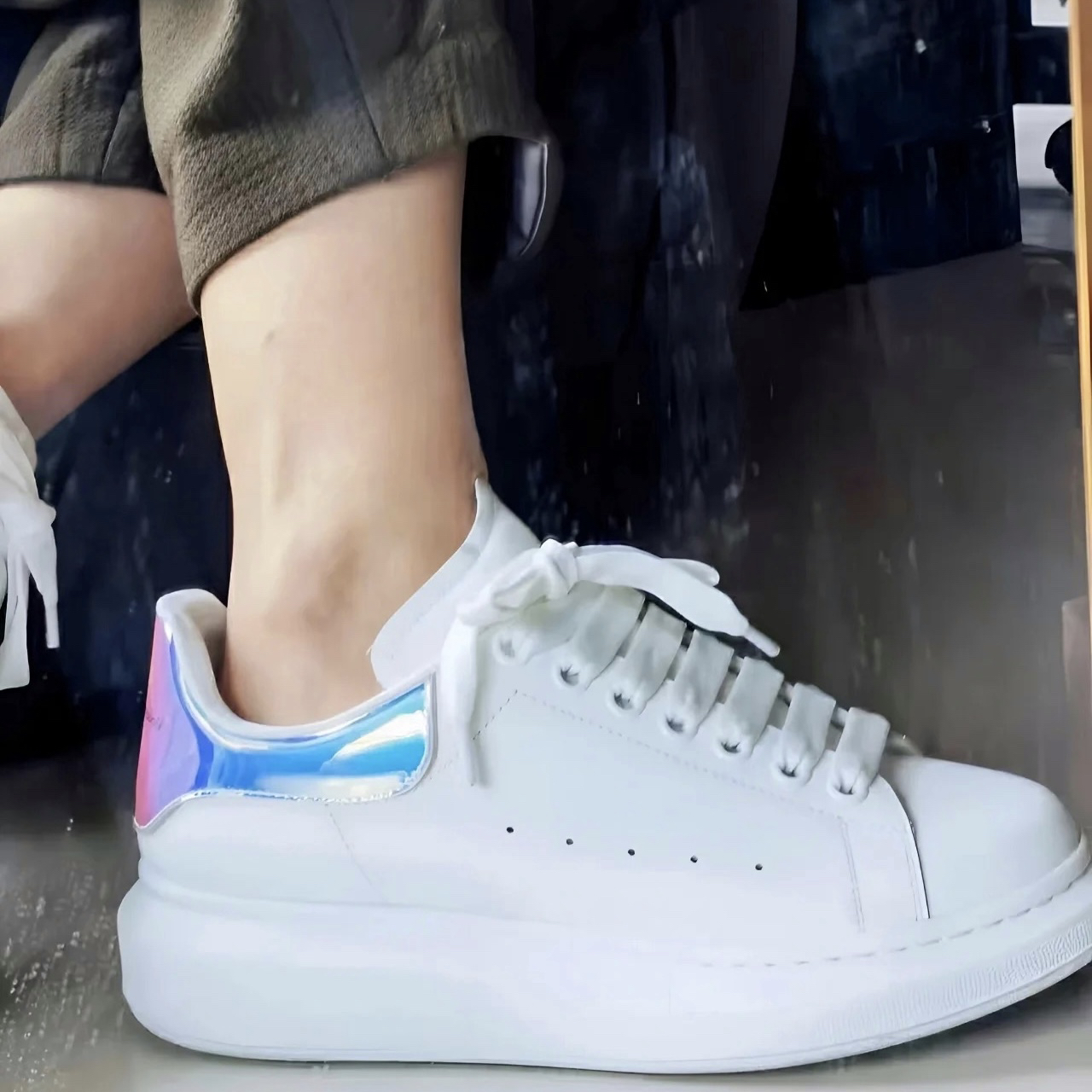 全新未使用 Alexander McQueen 安洁利严选/XK0112587 板鞋