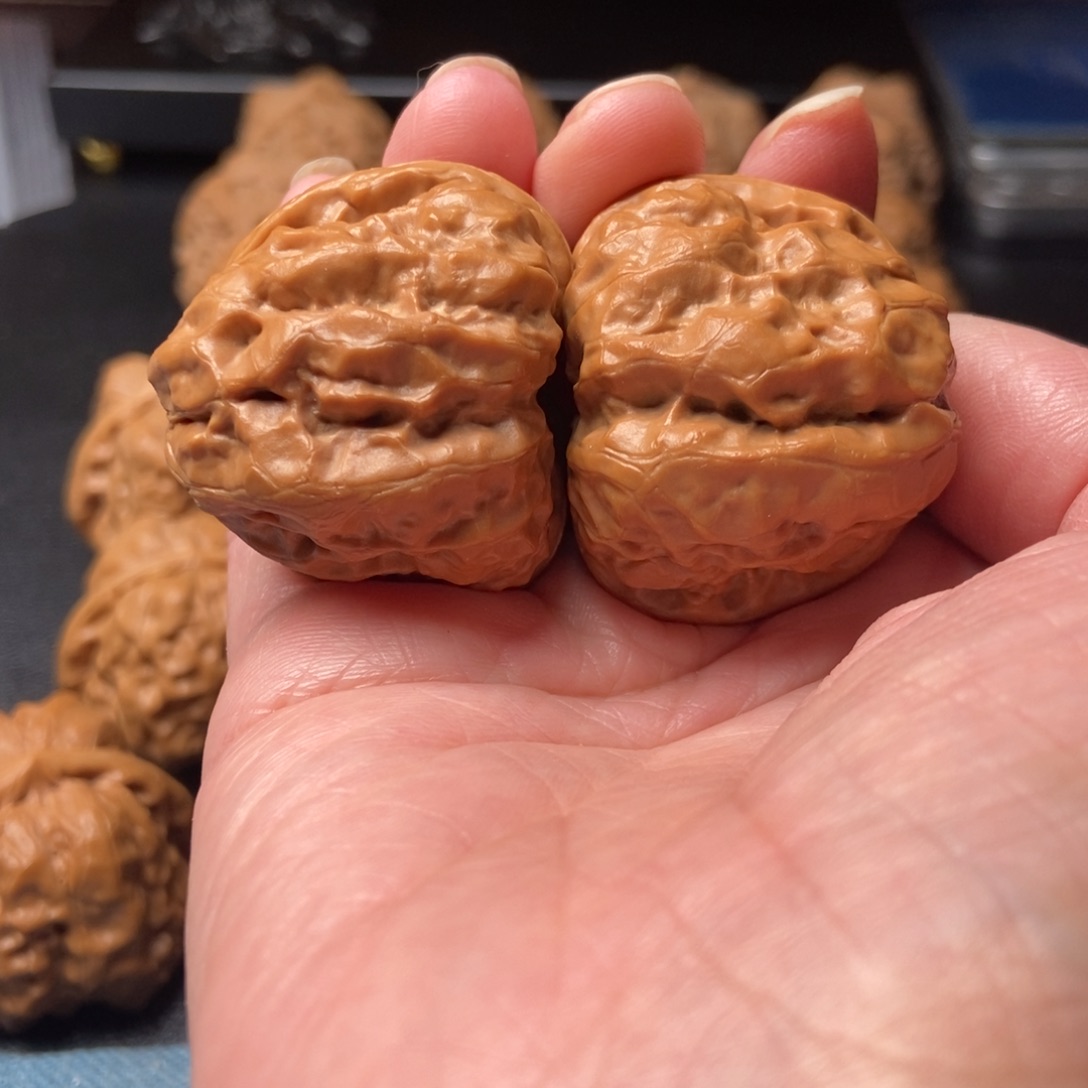 自***天把件文玩核桃蛤蟆头