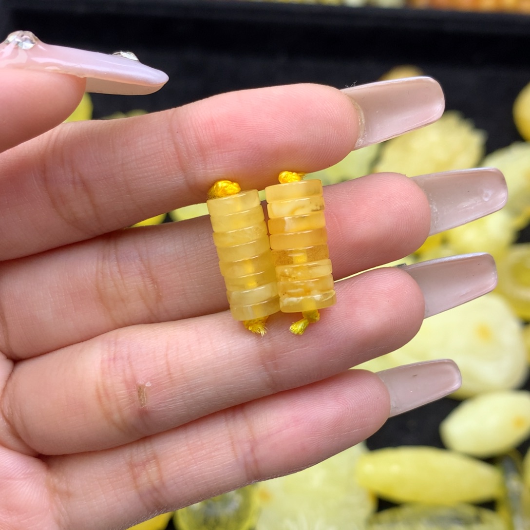 芒***)琥珀未镶嵌珠宝奇石