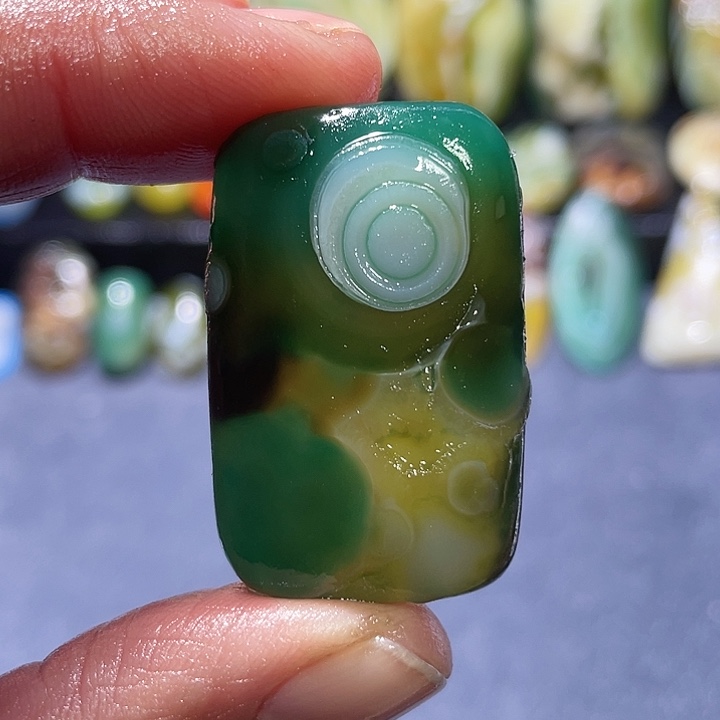 玛瑙/玉髓未镶嵌珠宝奇石