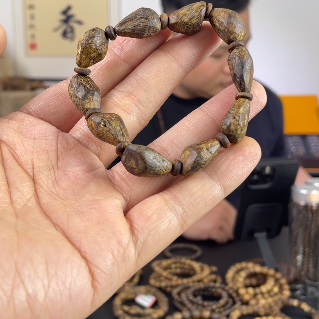 小***子树丁单圈10g+沉香手串