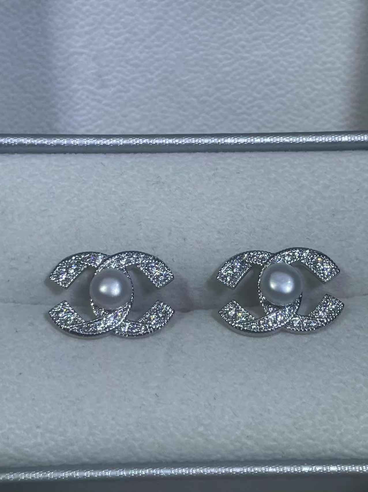 非金属珐琅耳饰 【米米甄选 绚丽多彩】白色耳钉S-2415