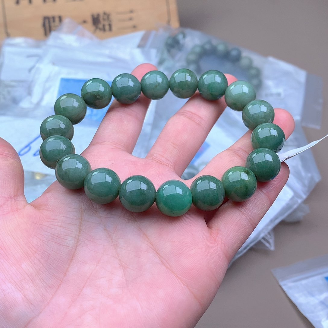 未镶嵌手串定制翡翠