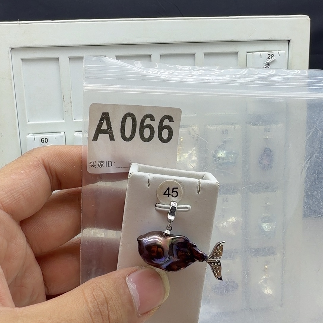 淡水珍珠合金颈饰