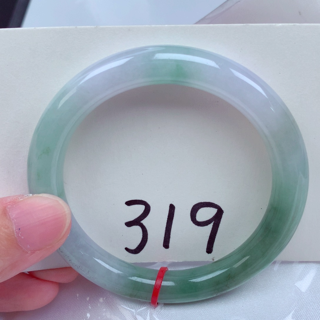 翡翠手镯未镶嵌翡翠