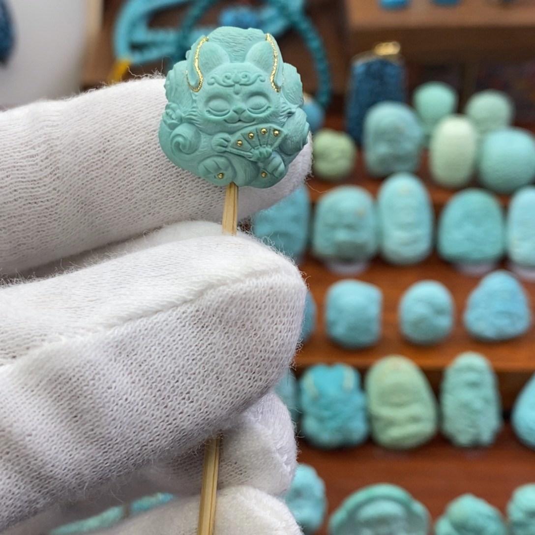 绿松石未镶嵌珠宝奇石