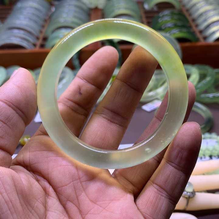 A***昵蛇纹石玉合金手链