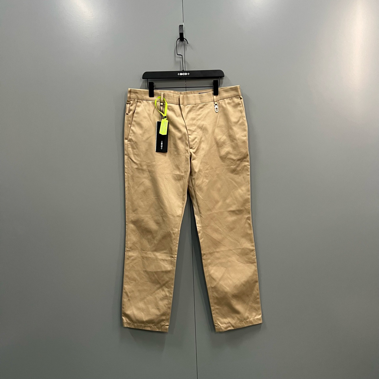 95新 LouisVuitton/路易威登 （jp）卡其色长裤 46码/15000