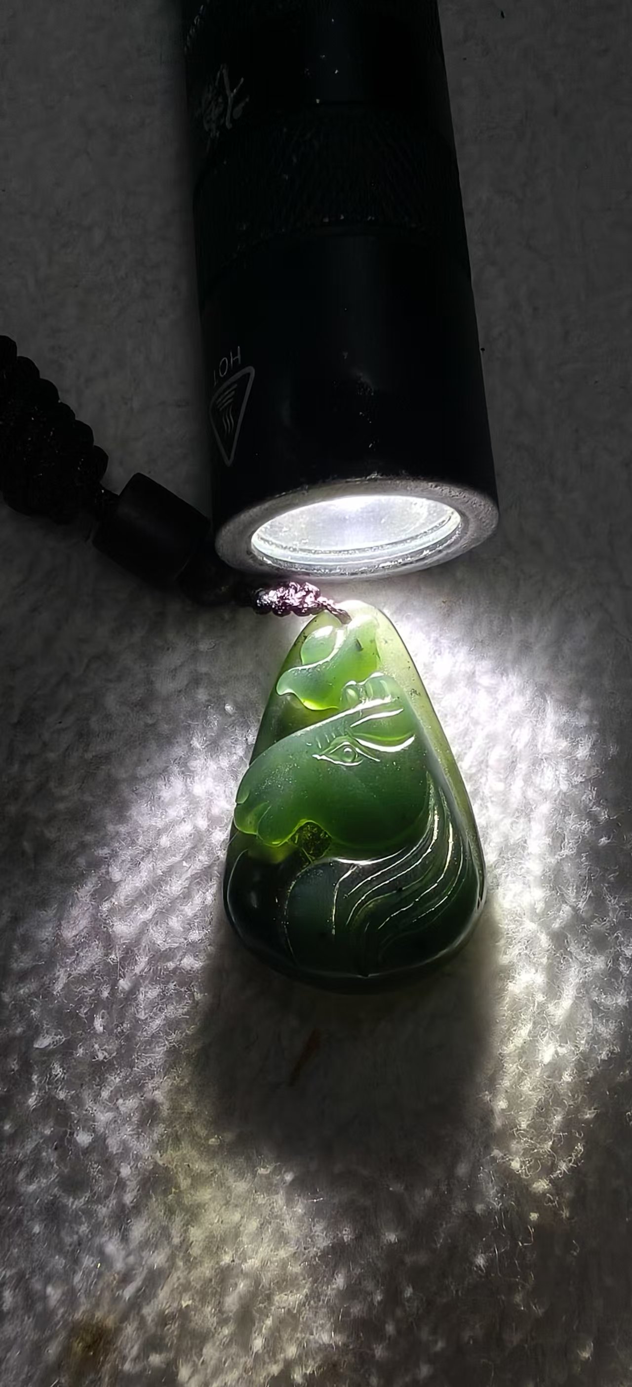 泰山玉马挂件蛇纹石质玉