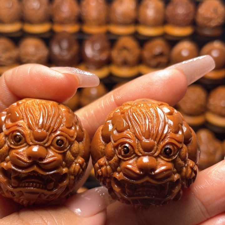 橄榄核把件兔**饿橄榄雕刻