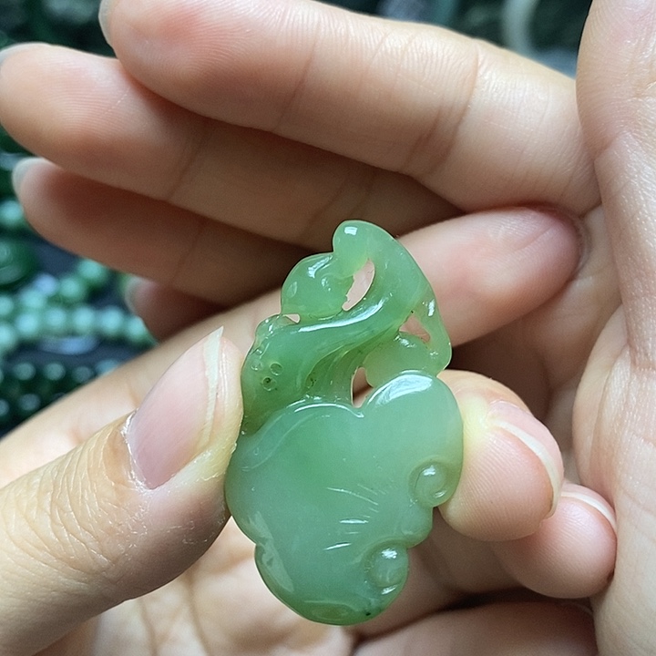 和田玉未镶嵌珠宝奇石