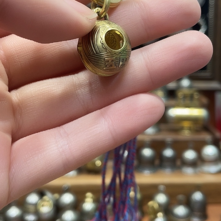 日本圆铃铛正品。  