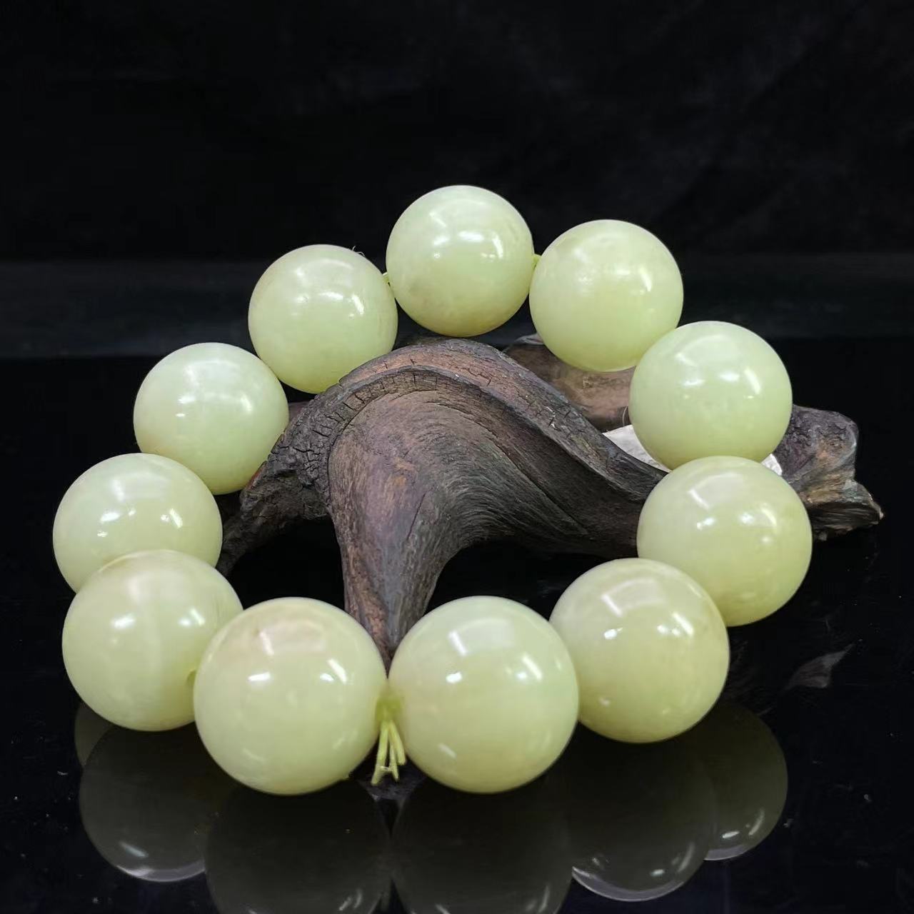 A692 和田玉手串 YS137027