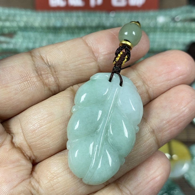 【闪购商品】翡翠颈饰未镶嵌玉吊坠翡翠玉金枝玉叶